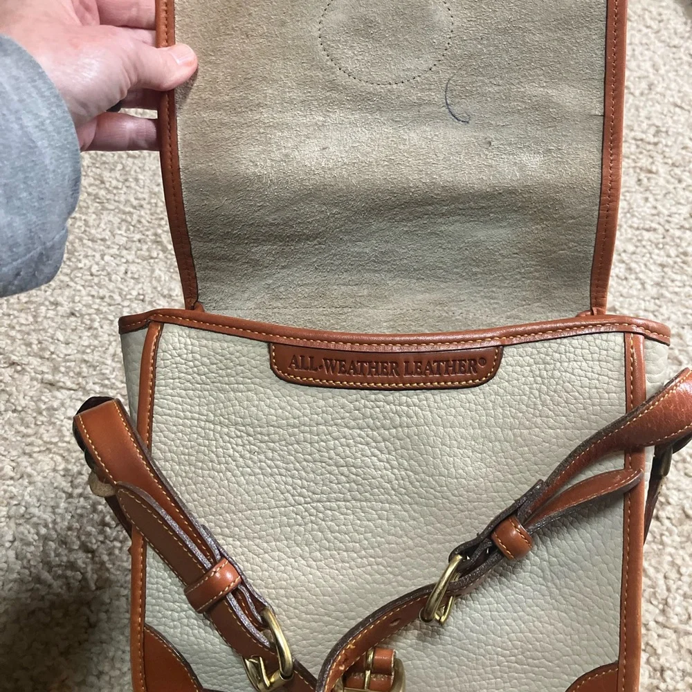 Dooney & Bourke Ivory Leather Crossbody Vintage Bag - Picture 11 of 14